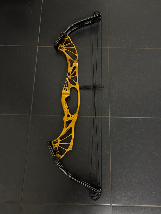 Hoyt Prevail 40 Compound Bow RH Gold SVX #1 50-60 lbs - Used (1.1)
