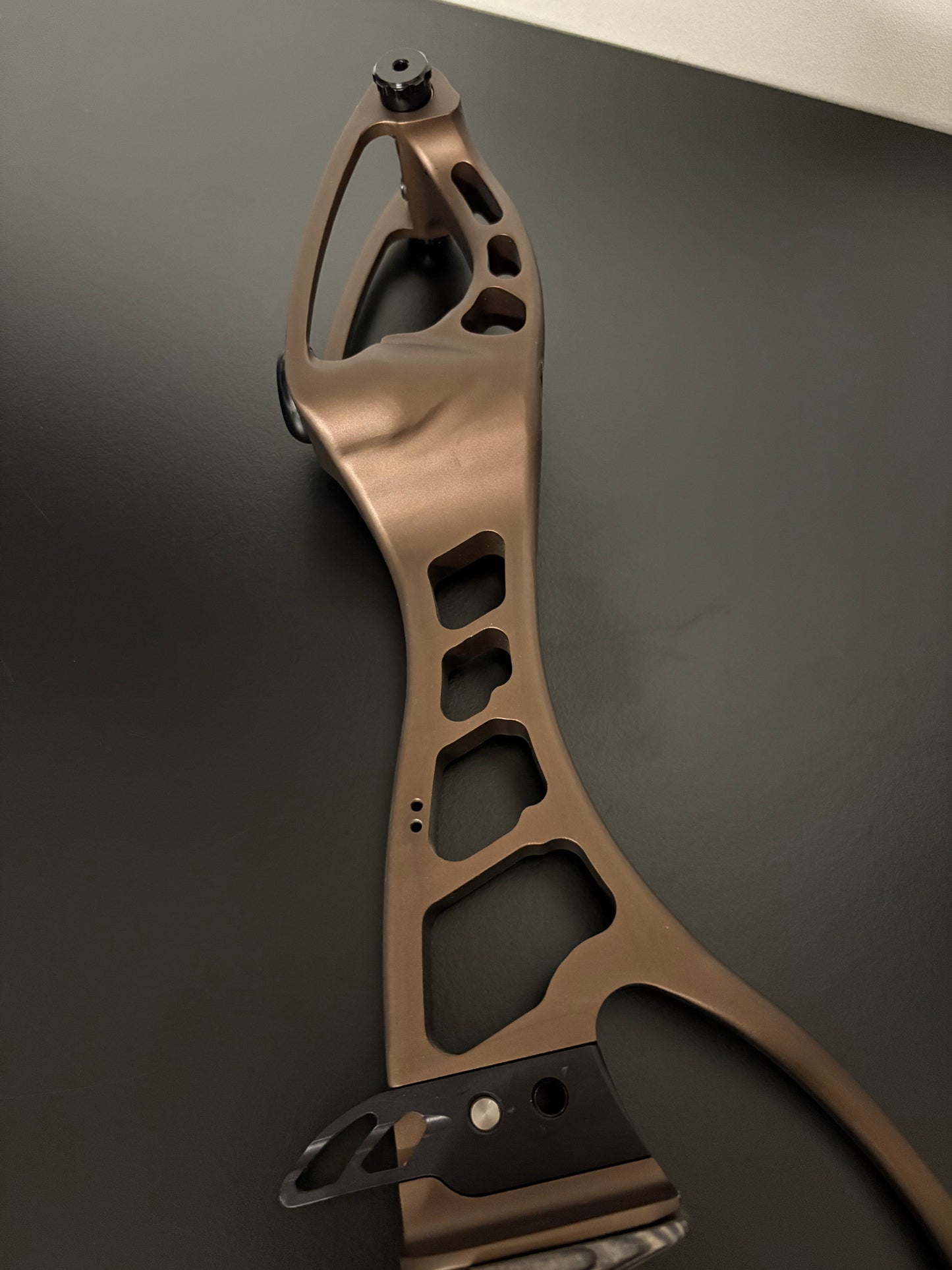 Hoyt Riser Prodigy XT Formula RH Brown 27'' - Used