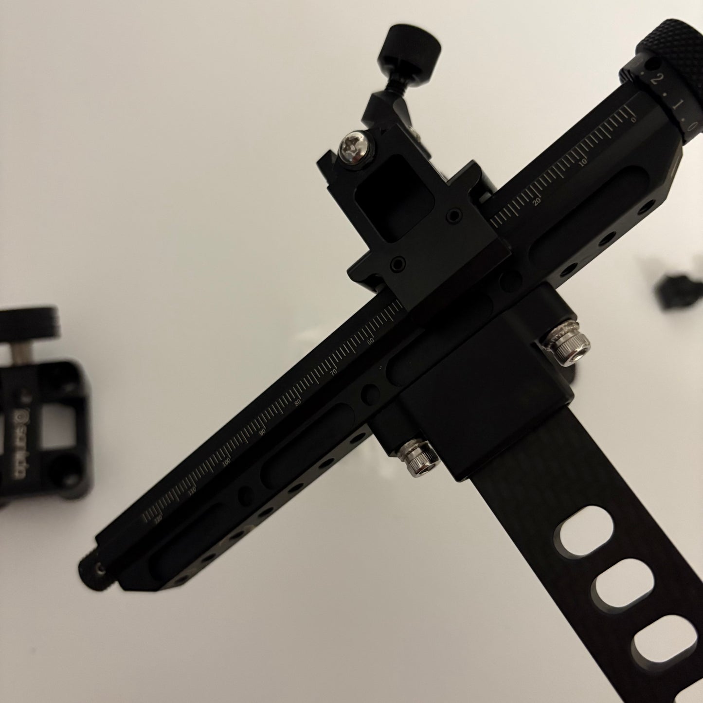 Sanlida X10 Recurve Sight RH Black 9'' - Show Model (#B38)