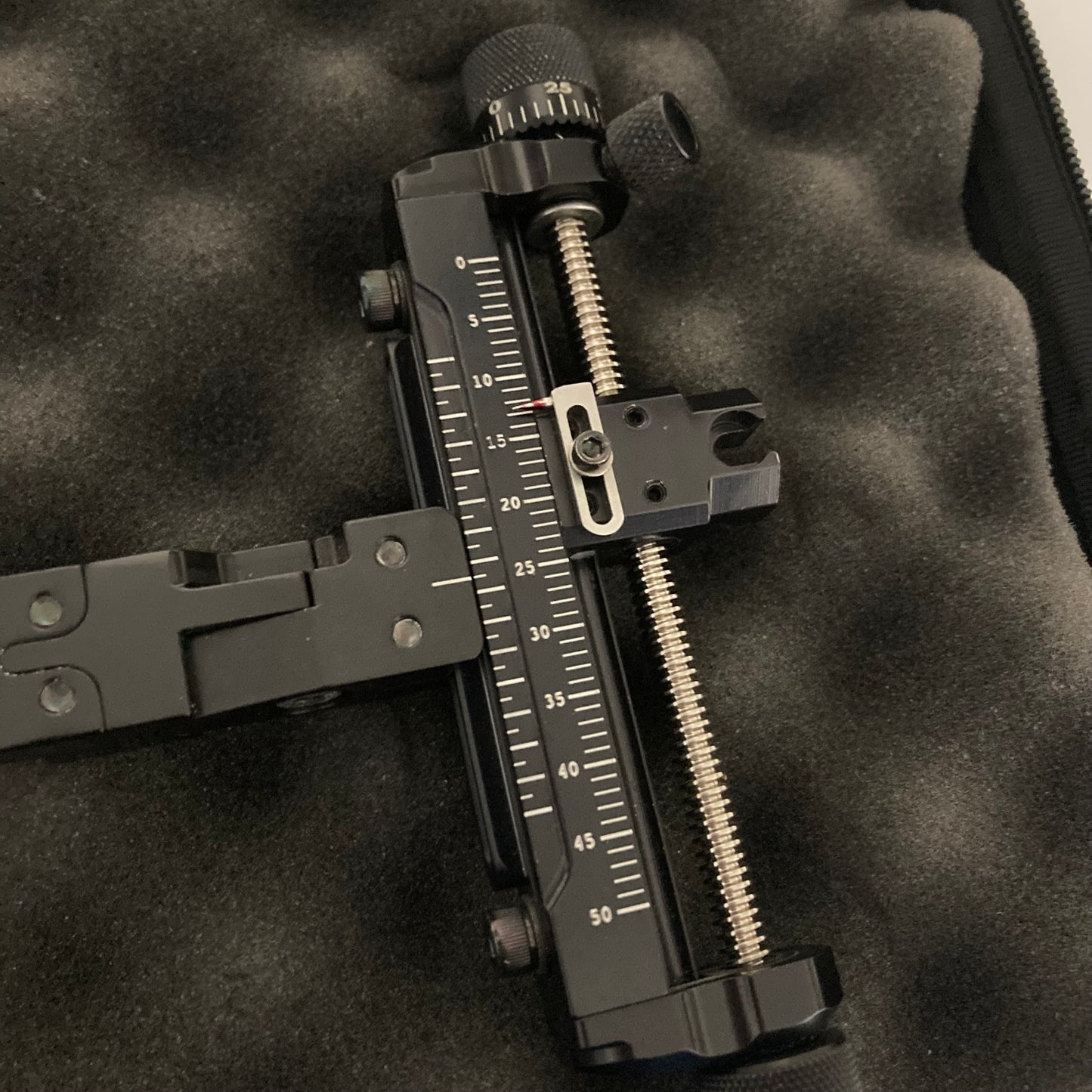 CBE Vertex Target Microclick Compound Sight RH 6 inch - Show Model