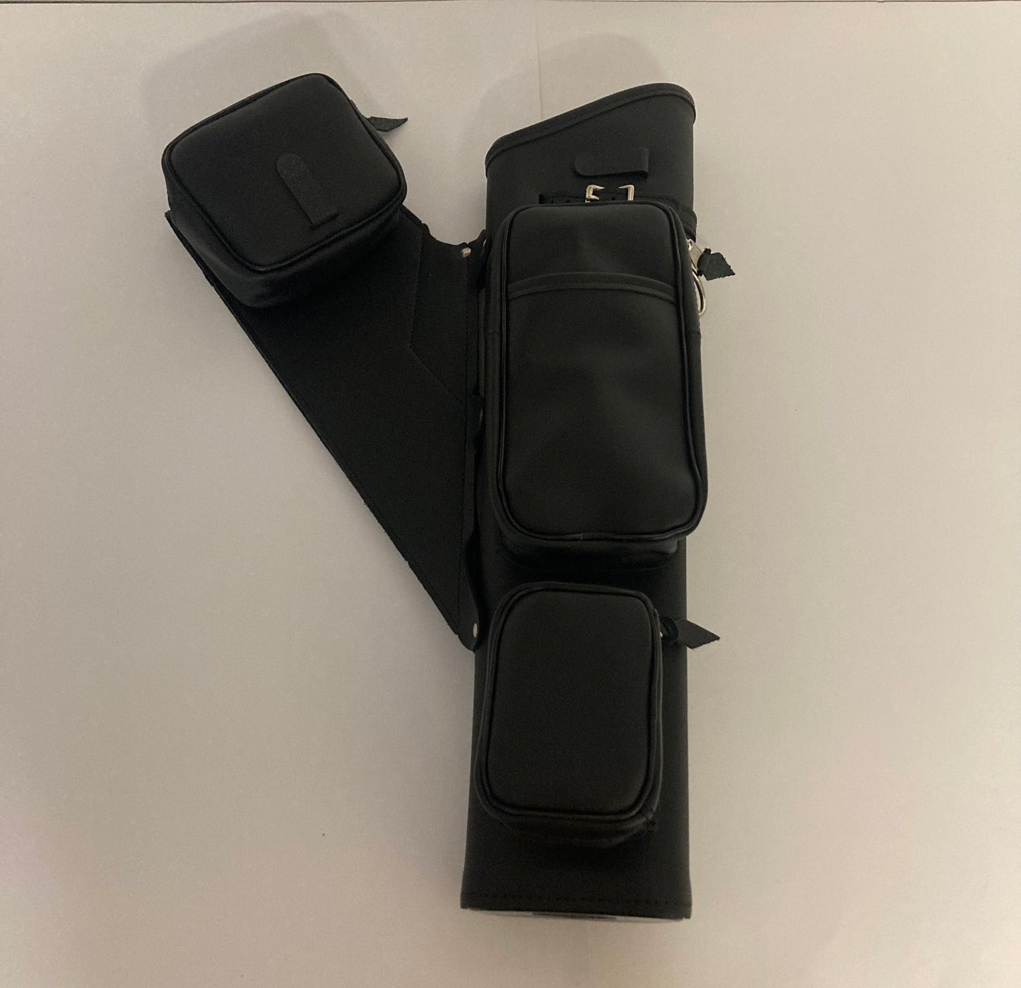 Neet NT-2300 Hip Quiver RH Black Leather - NEW