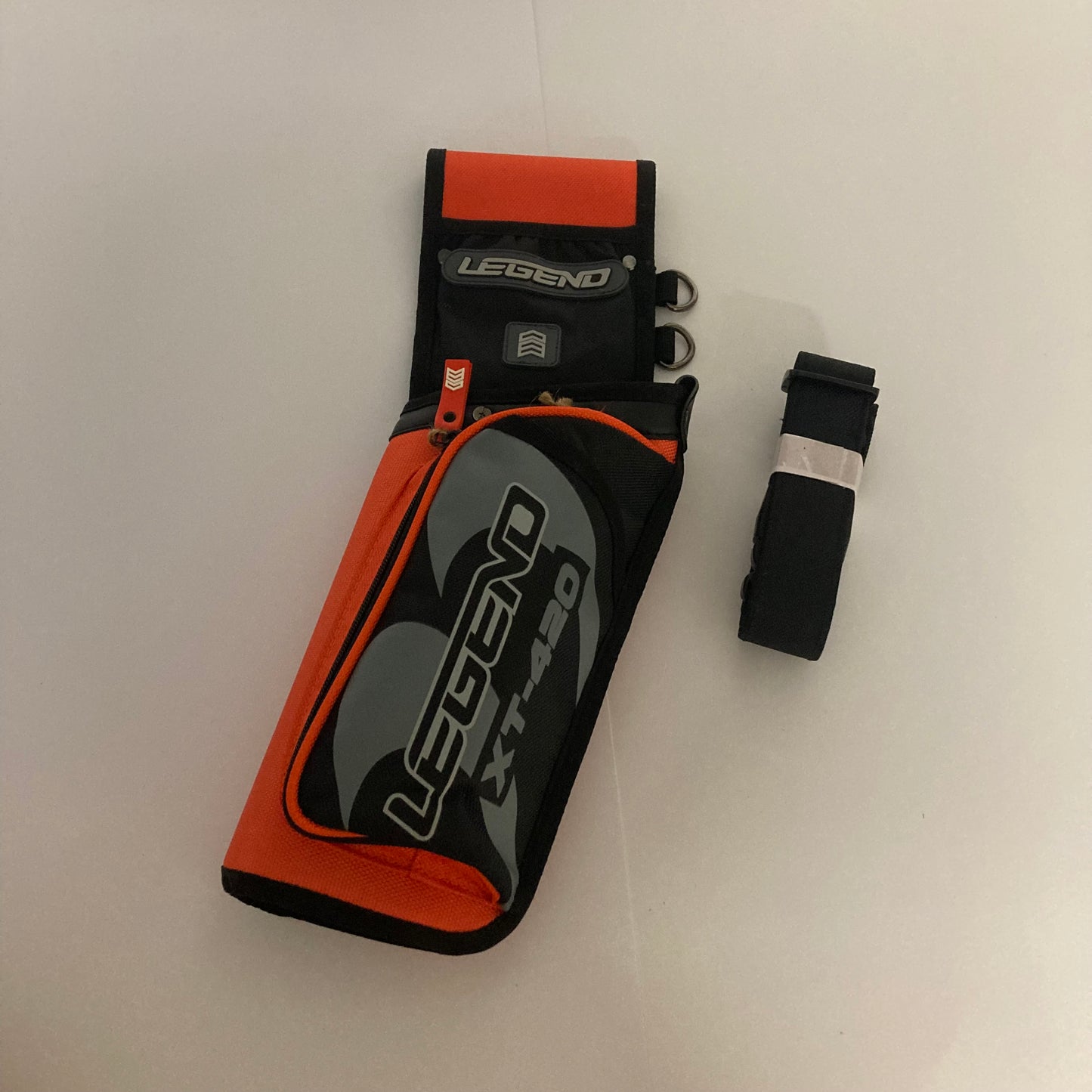 Legend XT420 Field Quiver LH Orange - NEW