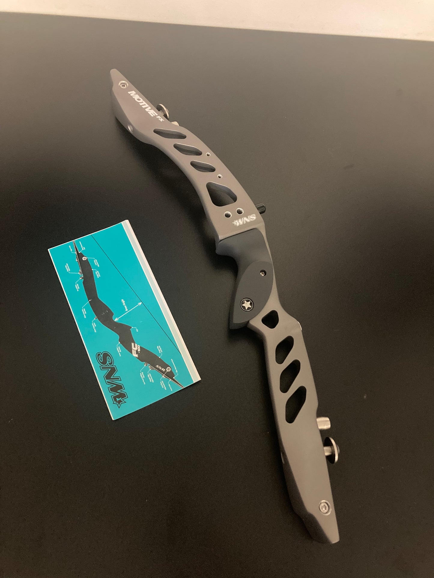 WNS Riser Motive FX-P 23 ILF RH Grey 23'' - NEW