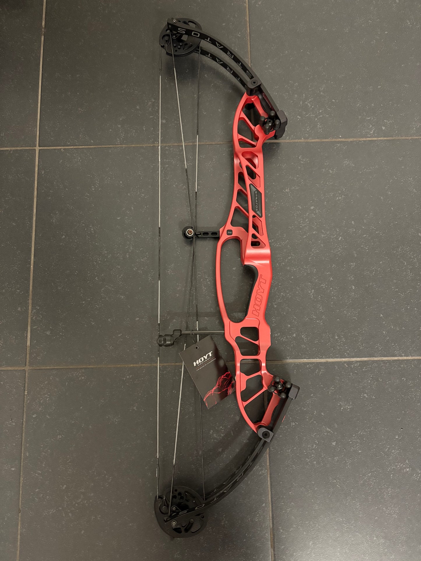 Hoyt Stratos 36 Compound Bow LH Championship Red HBT #1 50-60 lbs - NEW