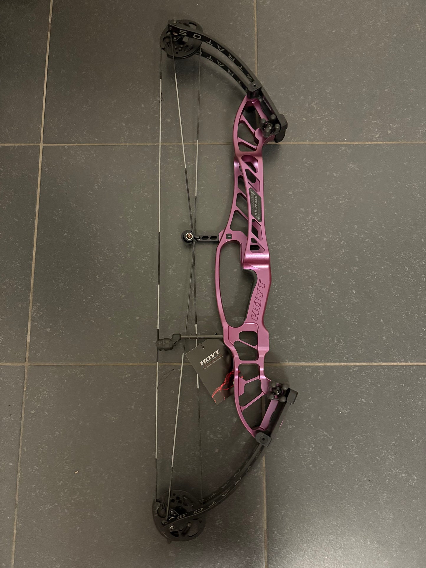 Hoyt Stratos 36 Compound Bow LH Stardust Purple HBT #1 50-60 lbs - NEW