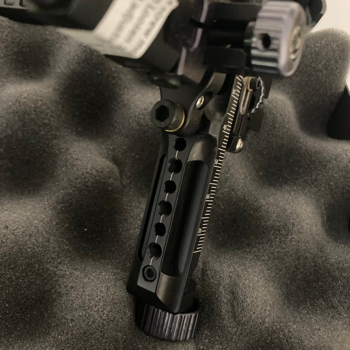 Black Gold Competition 2A Compound Sight RH Black/Platinum 6 inch - Show Model