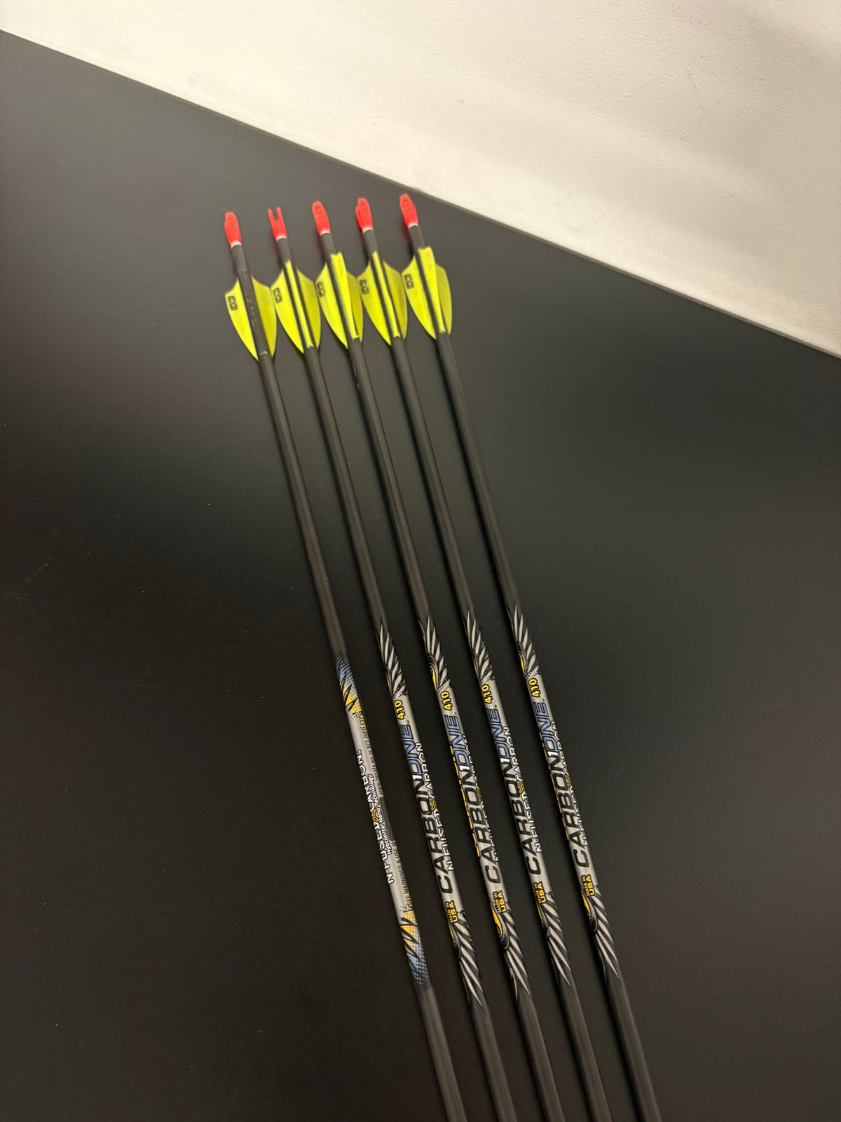Easton Carbon One Arrow Set 5 pcs / Spine 410 / 31.25 inch - Used