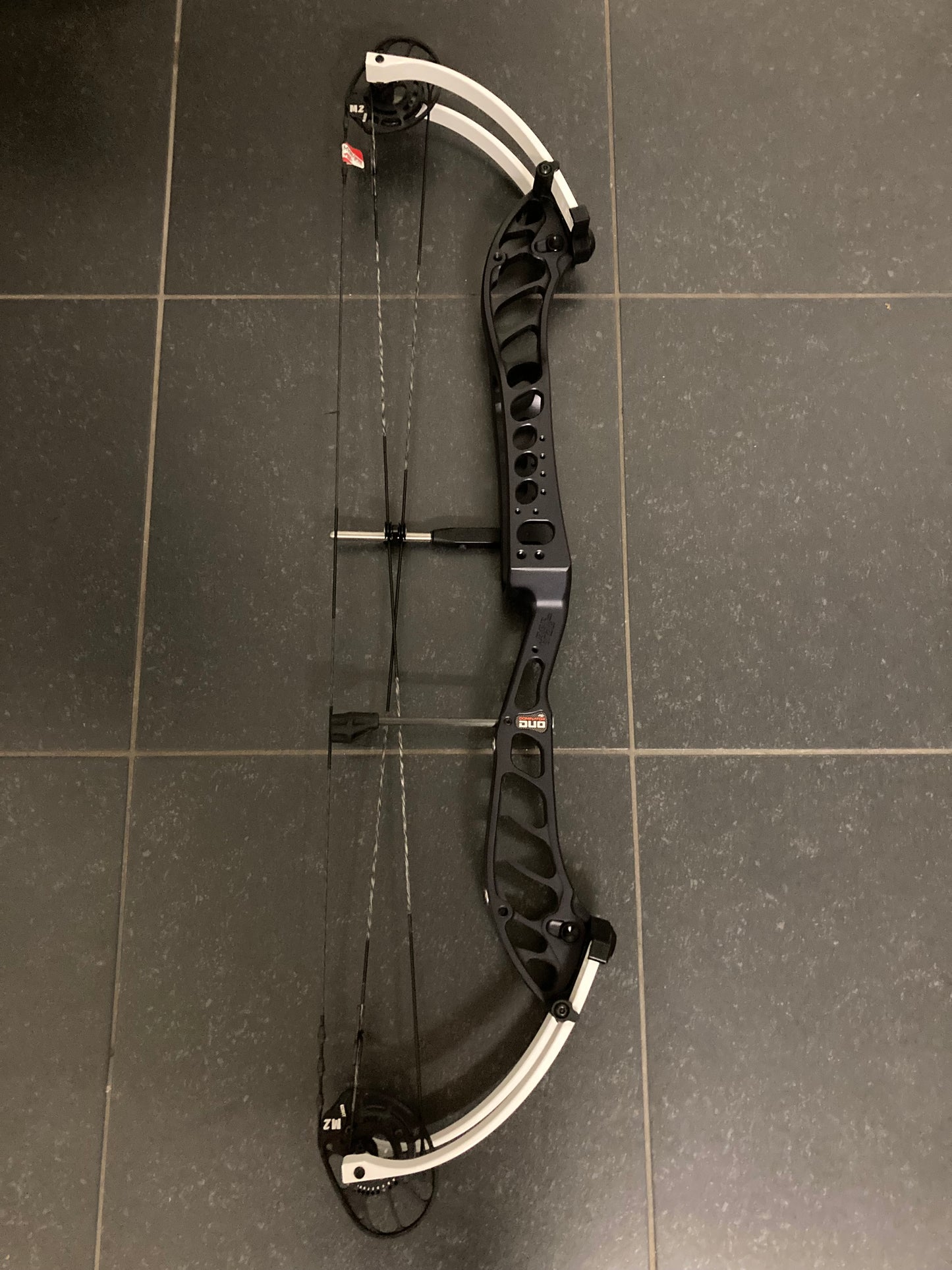 PSE Dominator Duo 38 M2 Compound Bow RH/LH Black 50-60 lbs - NEW