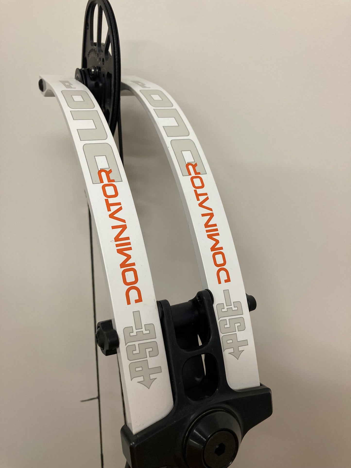 PSE Dominator Duo 38 M2 Compound Bow RH/LH Black 50-60 lbs - NEW
