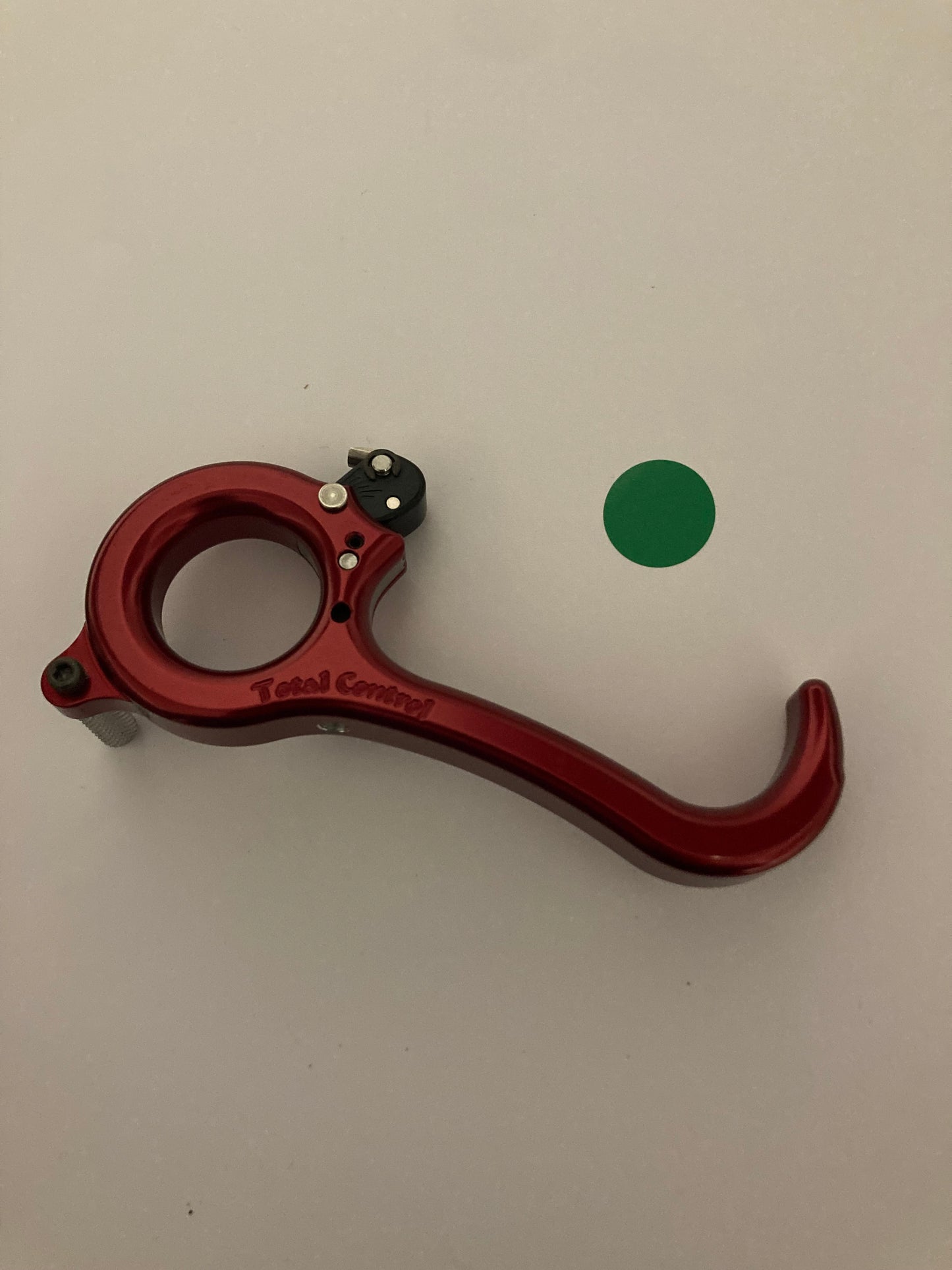 Carter Total Control 4 Hinge Release Red - Show Model (#31)
