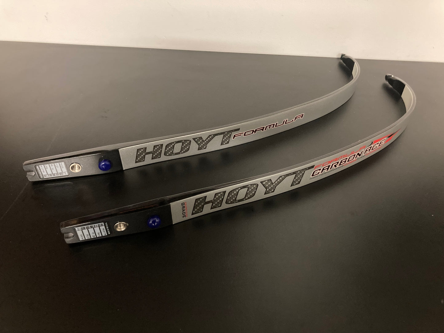 Hoyt ACE Formula Limbs 70-42 lbs - NEW (#77-78)