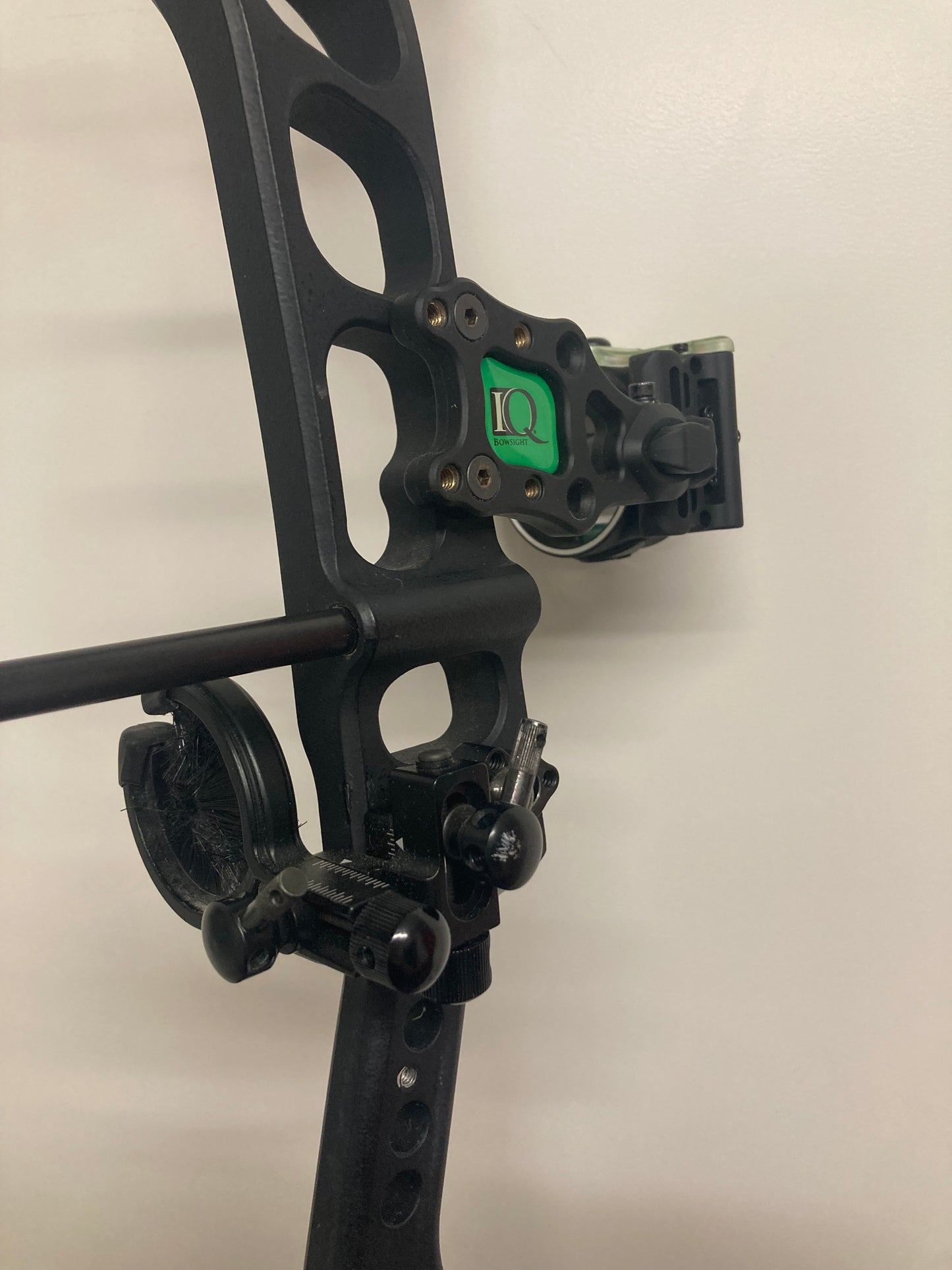 PSE Embark Nock On NTN Compound Bow RH Black 50-60 lbs - Used