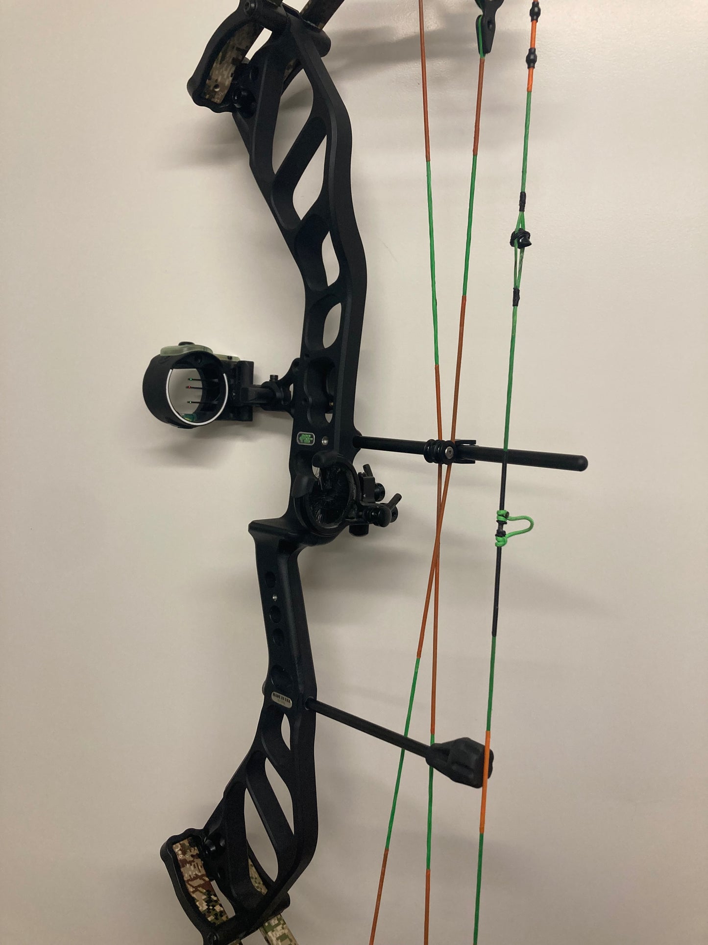 PSE Embark Nock On NTN Compound Bow RH Black 50-60 lbs - Used
