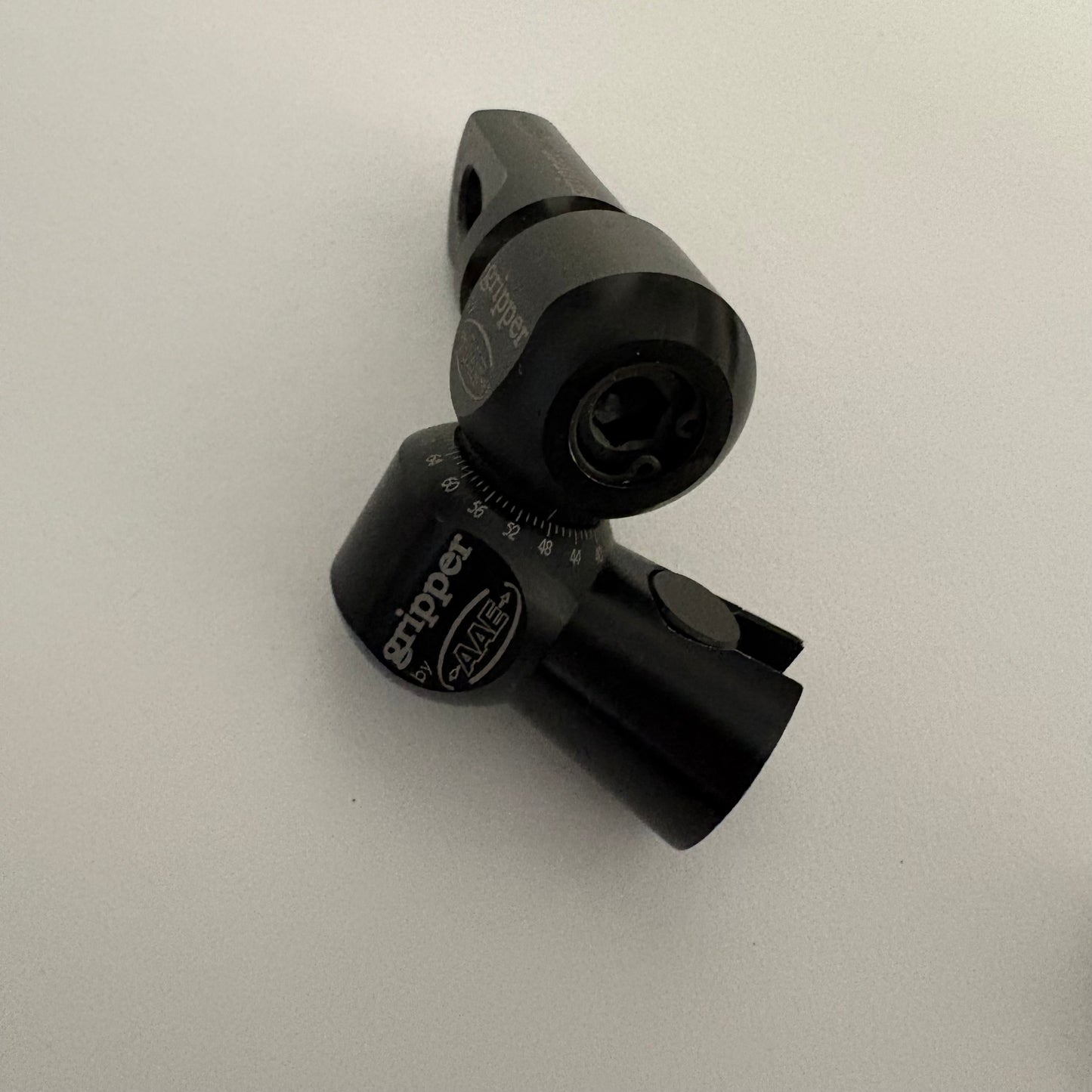 AAE Gripper QD Single V-bar Mount - Used (#R100)