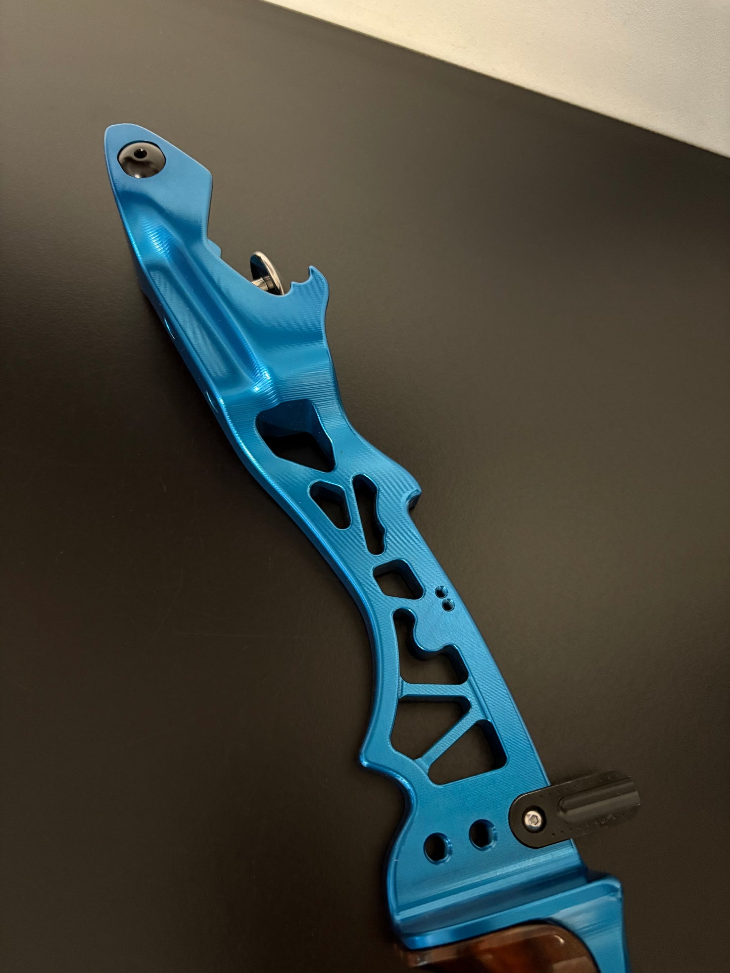 MK Riser Alpha ILF/Formula LH Blue 25'' - Used (#12)