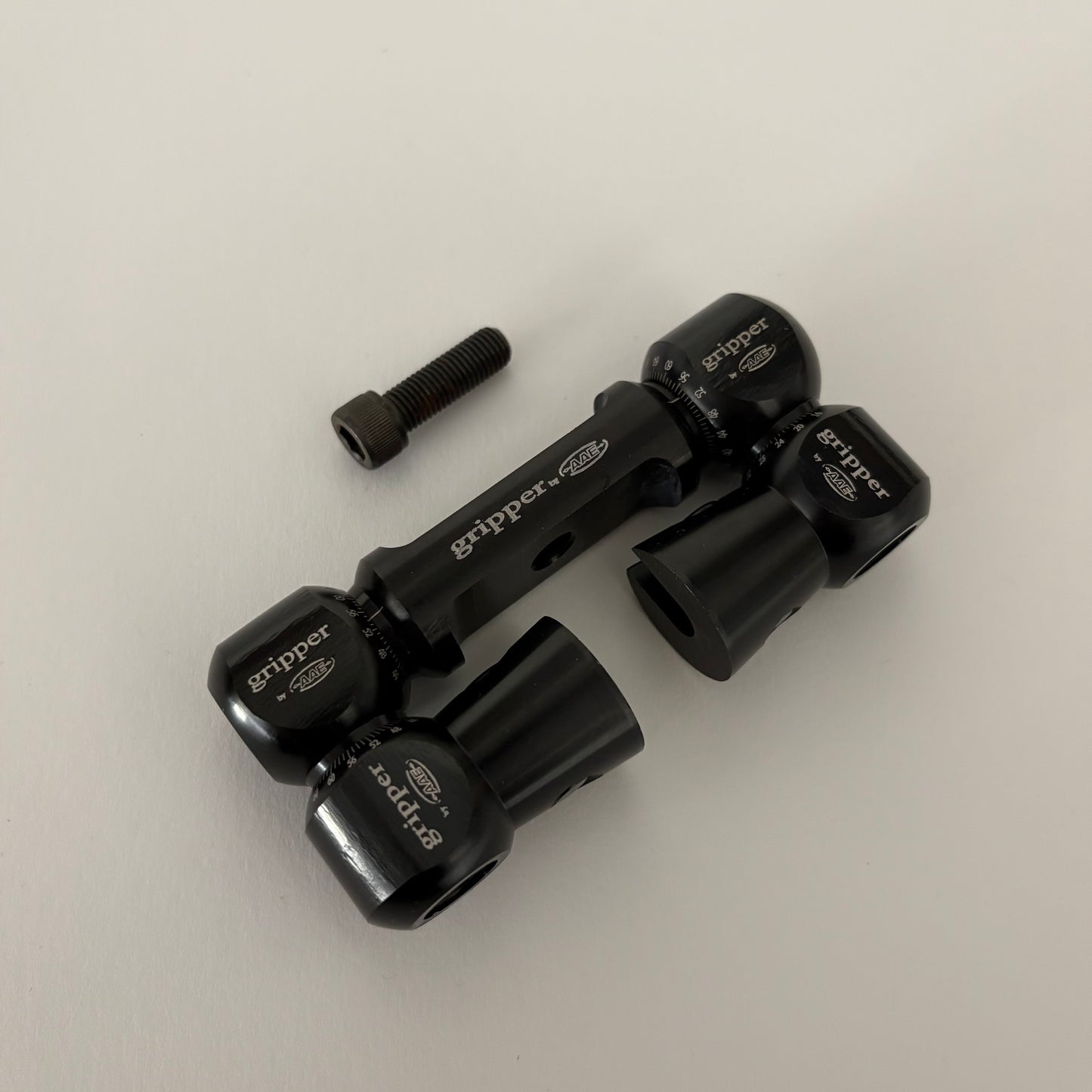 AAE Gripper Double QD V-bar - NEW (#508)