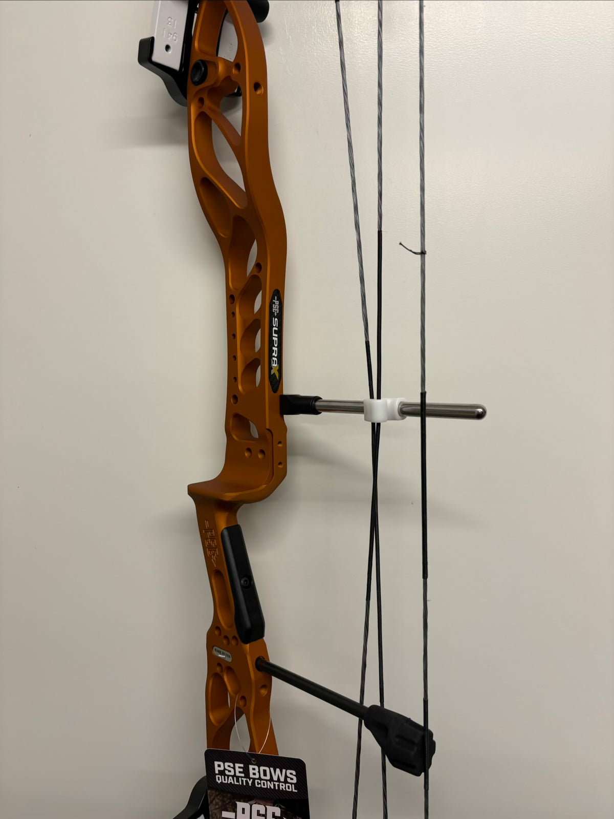 PSE Supra X 37 M2 Compound Bow RH Orange 50-60 lbs - NEW