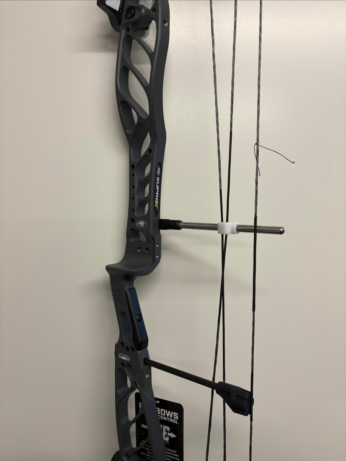 PSE Supra X 40 M2 Compound Bow RH Charcoal 50-60 lbs - NEW