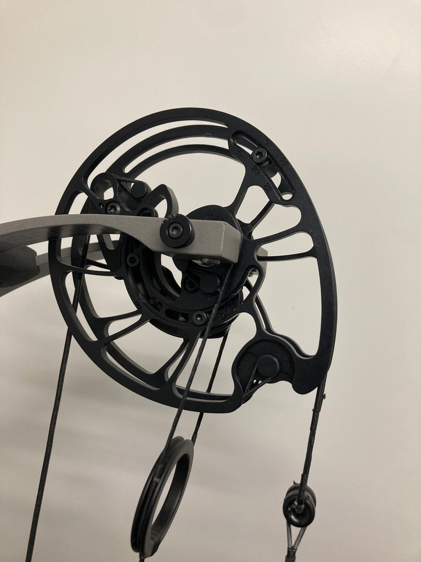 Prime Black 9 Compound Bow LH Boulder Grey 50-60 lbs - Used