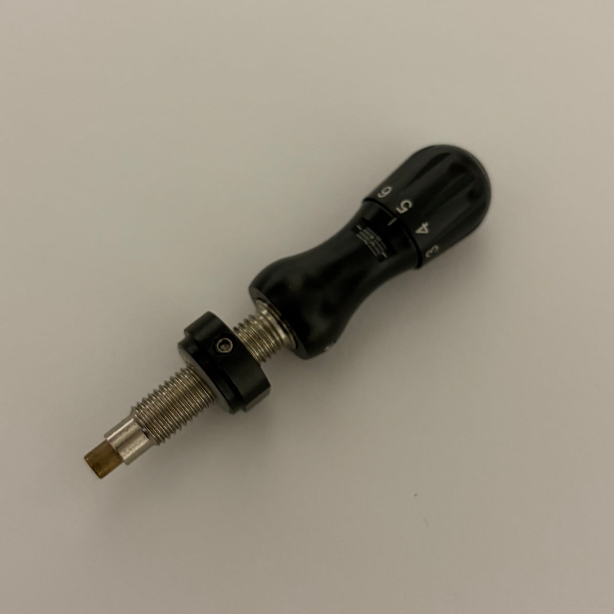 Decut Janus Plunger Button Black - Show Model (#OR85)