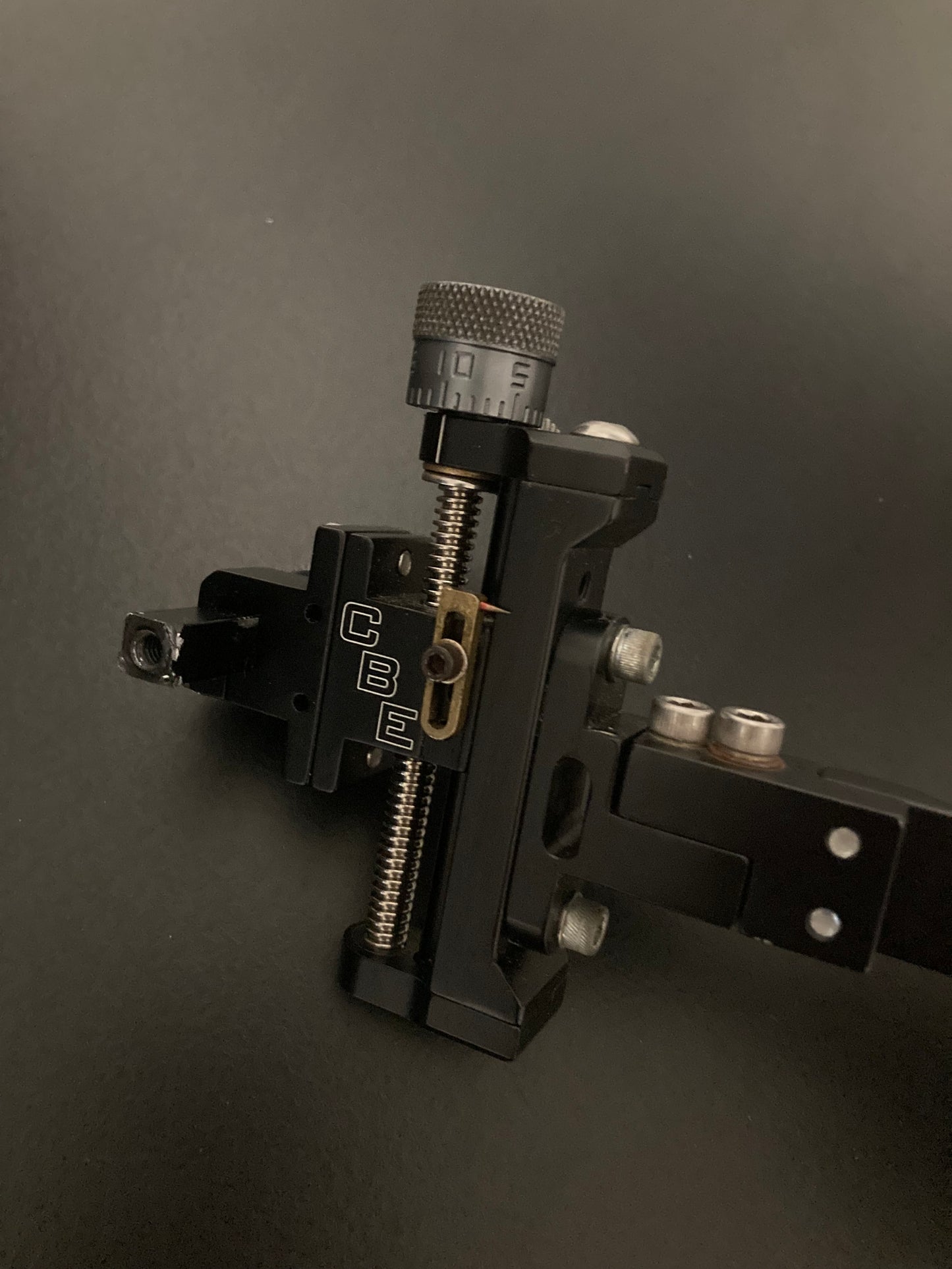 CBE Elite Target Compound Sight RH Black 6 inch - Used