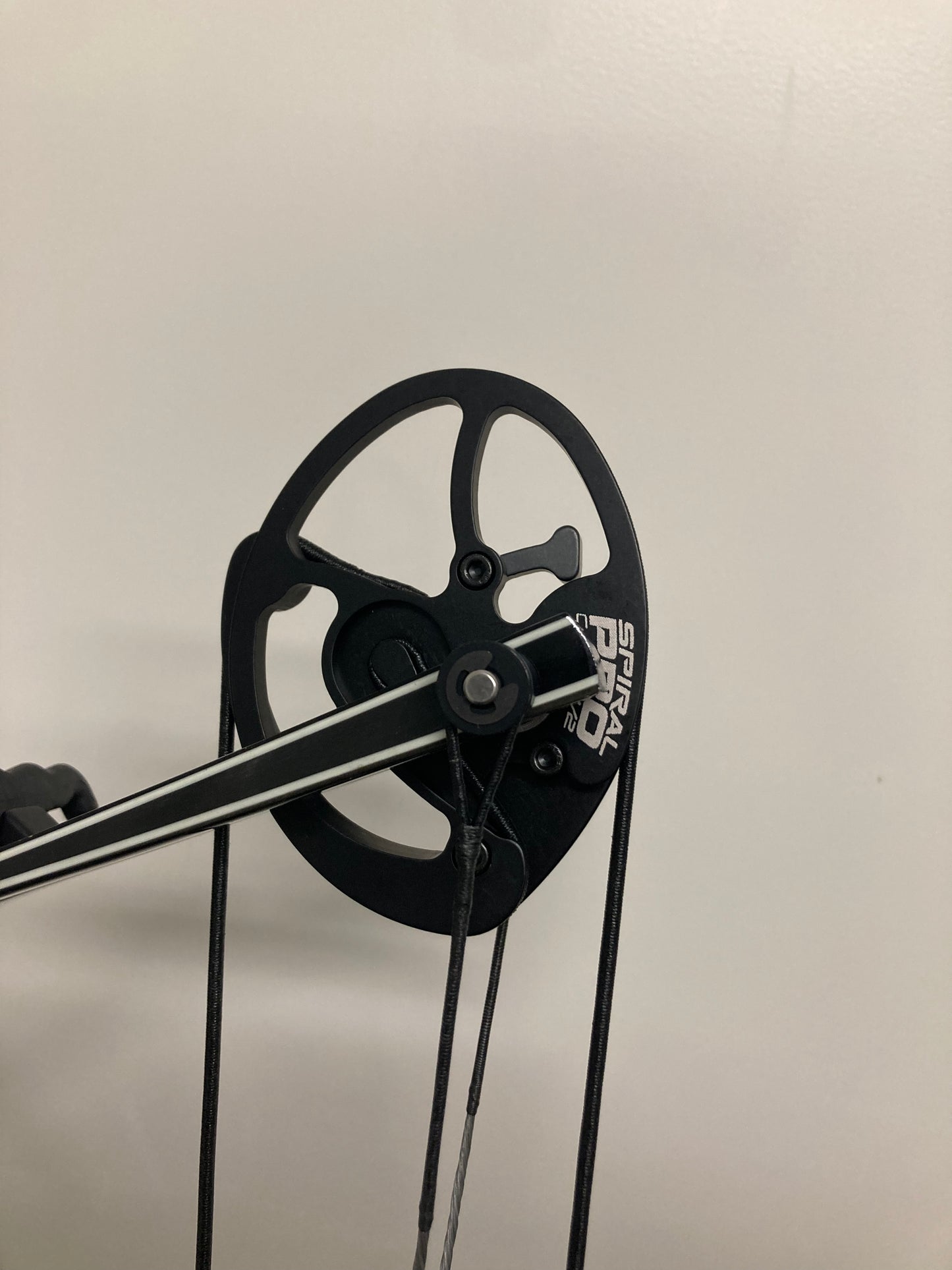 Hoyt Podium X Elite 37 Compound Bow RH Silver Spiral Pro #12 50-60 lbs - NEW (1.1)