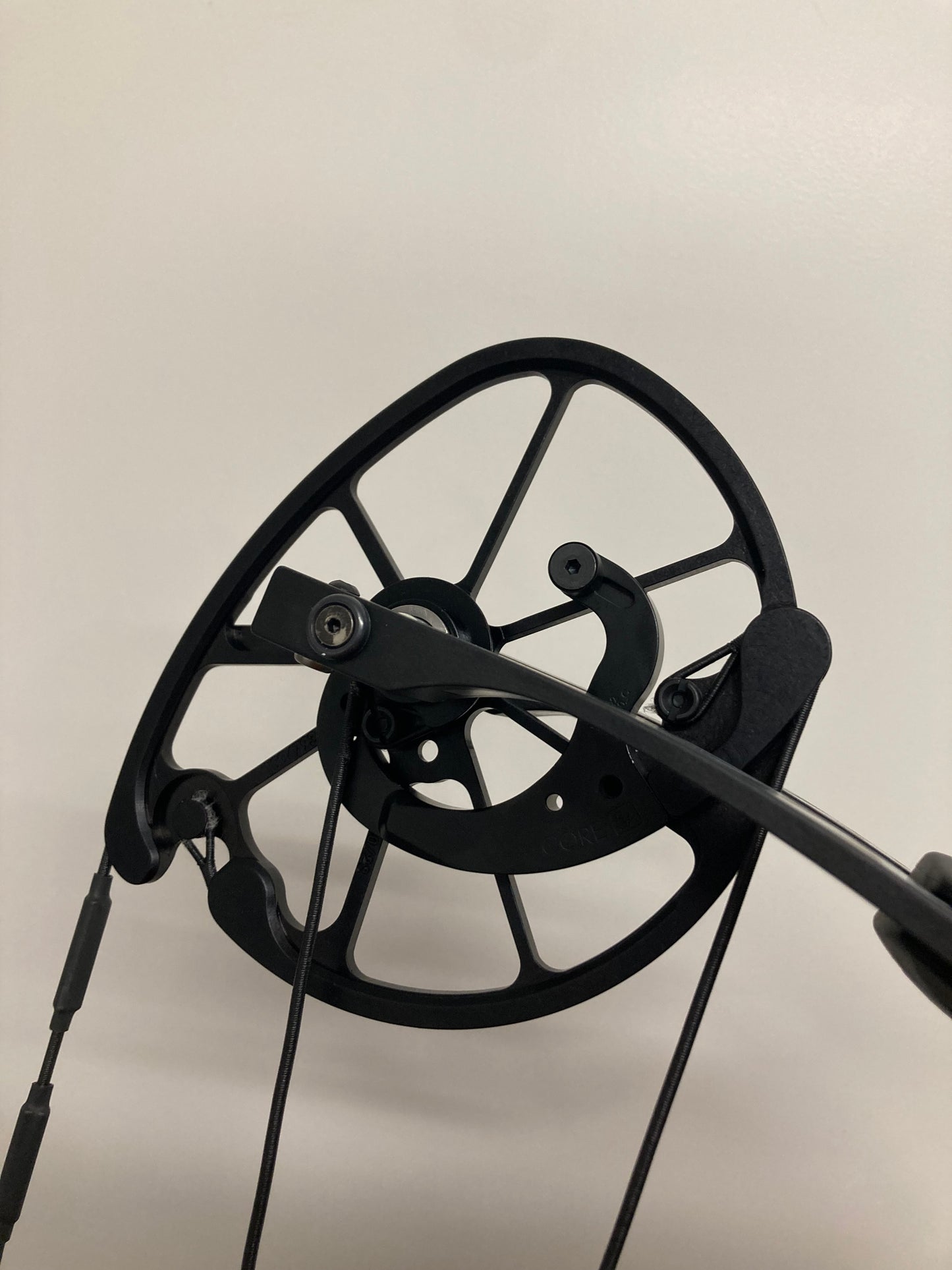 Prime Revex 6 Compound Bow RH Black 50-60 lbs - Show Model