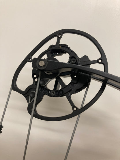 Elite Verdict Compound Bow RH Liquid Bronze 50-60 lbs - Used