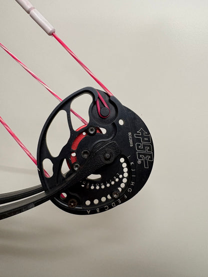 PSE Phenom SD Compound Bow RH Red 30-40 lbs - Used