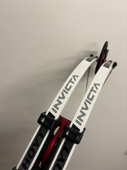 Hoyt Invicta 37 Compound Bow LH Red SVX #2 50-60 lbs - Used (#1.1)