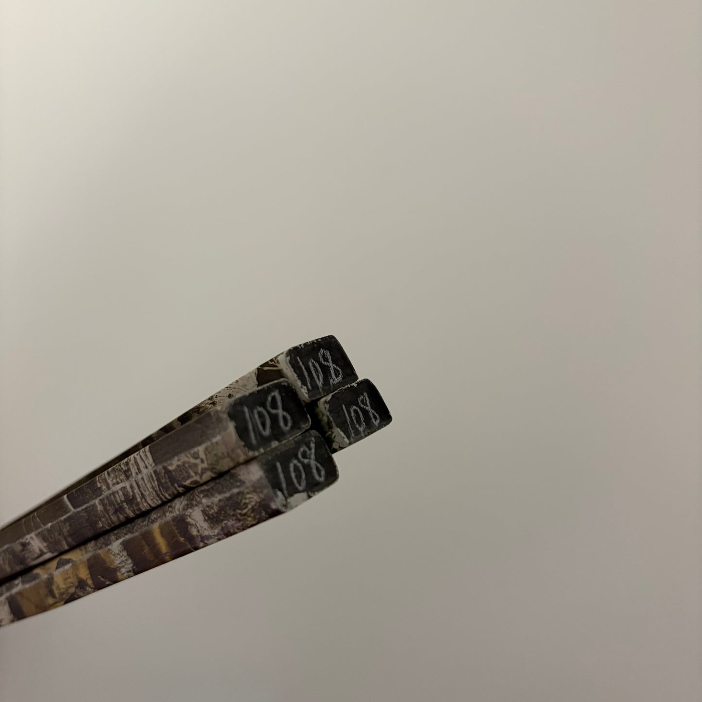Hoyt Carbon Element G3 Compound Limbs 60-70 lbs Deflection 108 Realtree Camo General Hoyt Logo- NEW (#469)