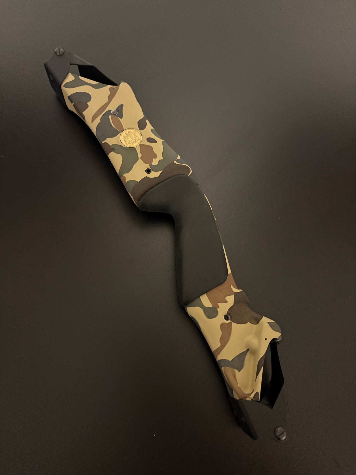 Bear Archery MAG TakeDown Recurve Riser Camo - Show Model