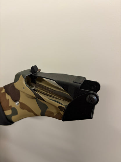 Bear Archery MAG TakeDown Recurve Riser Camo - Show Model