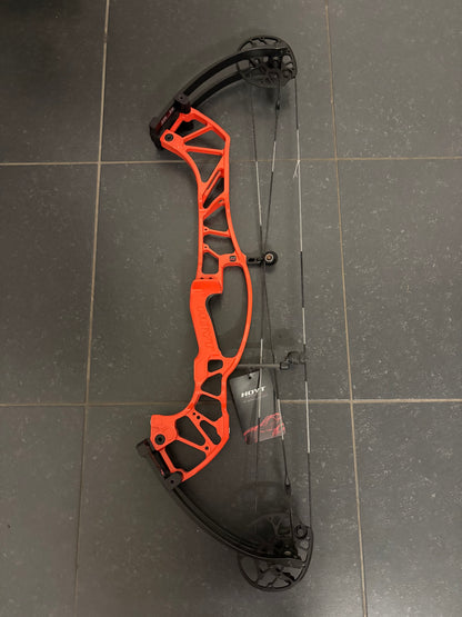 Hoyt Concept FX 34 Compound Bow RH Mr. Perfect Orange 40-50 lbs - NEW