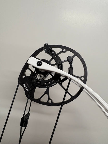 Hoyt Concept X 37 Compound Bow RH Sassy Pink 30-40 lbs - NEW