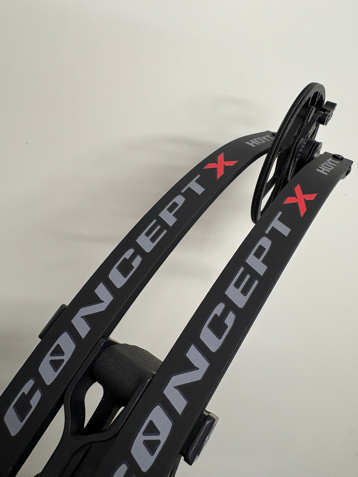Hoyt Concept X 37 Compound Bow LH Black Out 50-60 lbs