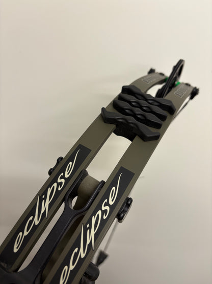 Hoyt Eclipse 2023 Compound Bow RH Wilderness 50-60 lbs - Show Model
