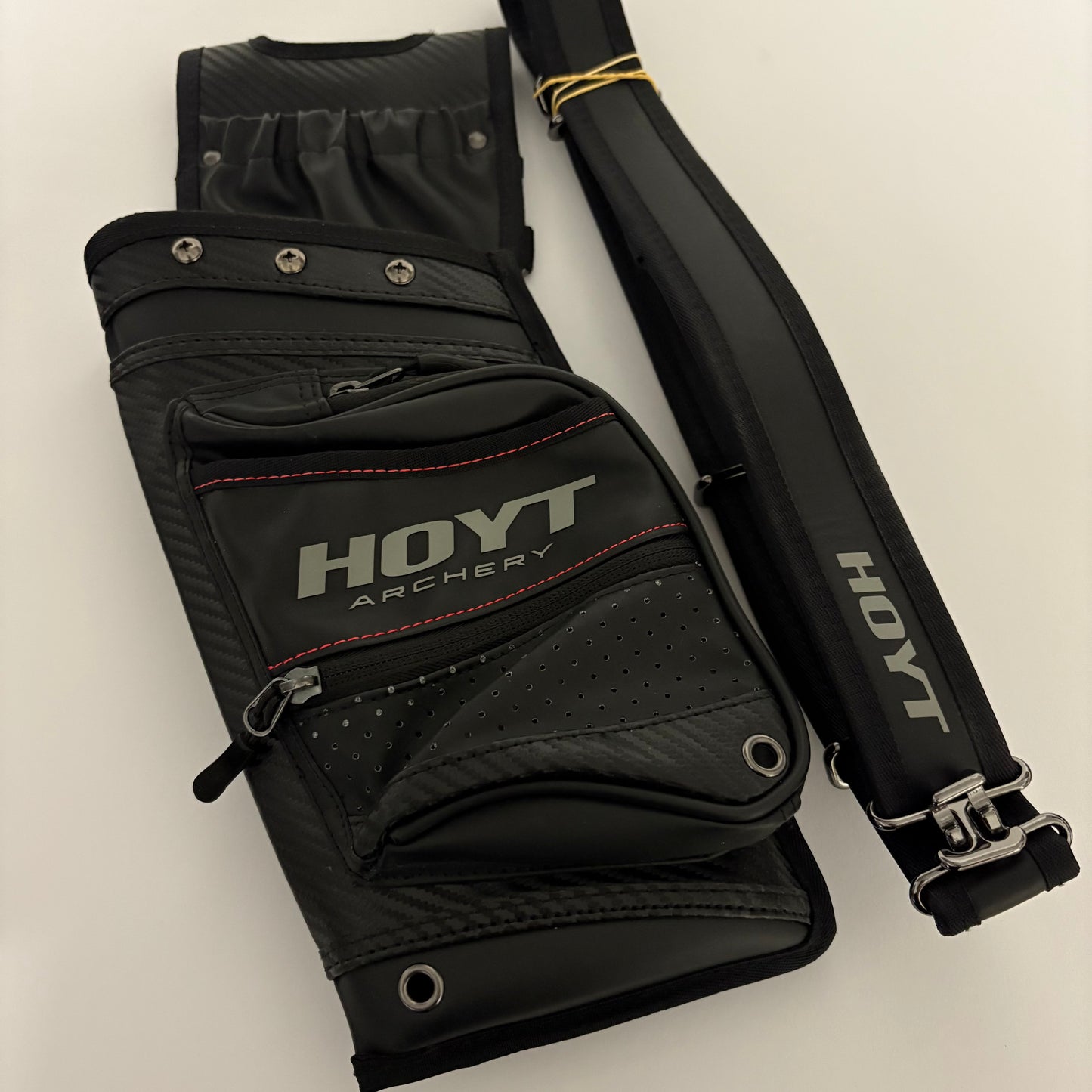 Hoyt Elite Field Quiver by Easton RH - Used