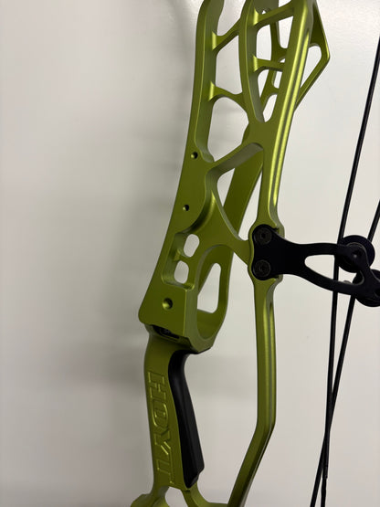 Hoyt Proforce Compound Bow LH Rally Green Hyper ZT #2 50-60 lbs - Show Model