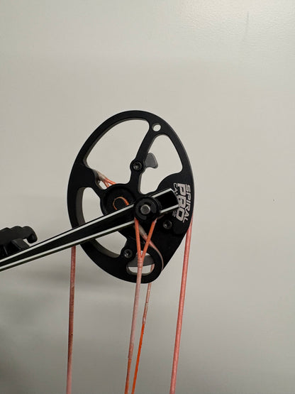 Hoyt Podium X Elite 37 Compound Bow RH Electric Teal Spiral Pro #3 50-60 lbs - Used (1.1)