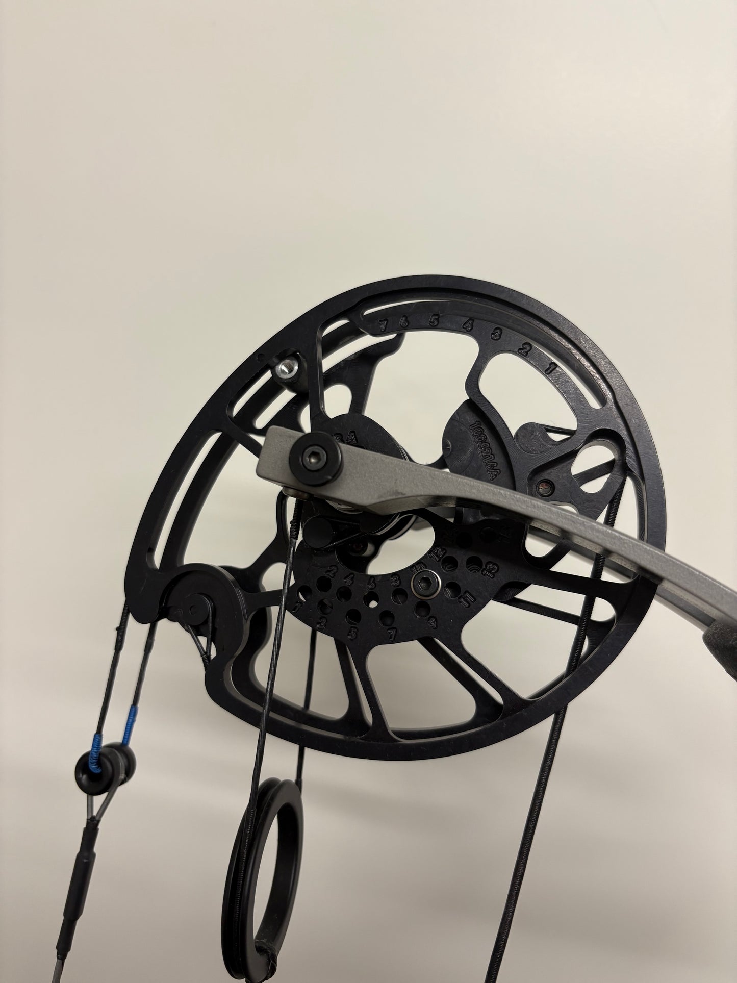 Prime Black 9 Compound Bow RH Boulder Grey 50-60 lbs - Used