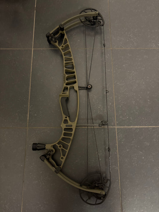 Hoyt Highline Compound Bow RH Wilderness 60-70 lbs - Show Model (1.1)