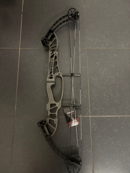 Hoyt Stratos 36 Compound Bow RH Slate SVX #4 40-50 lbs - NEW
