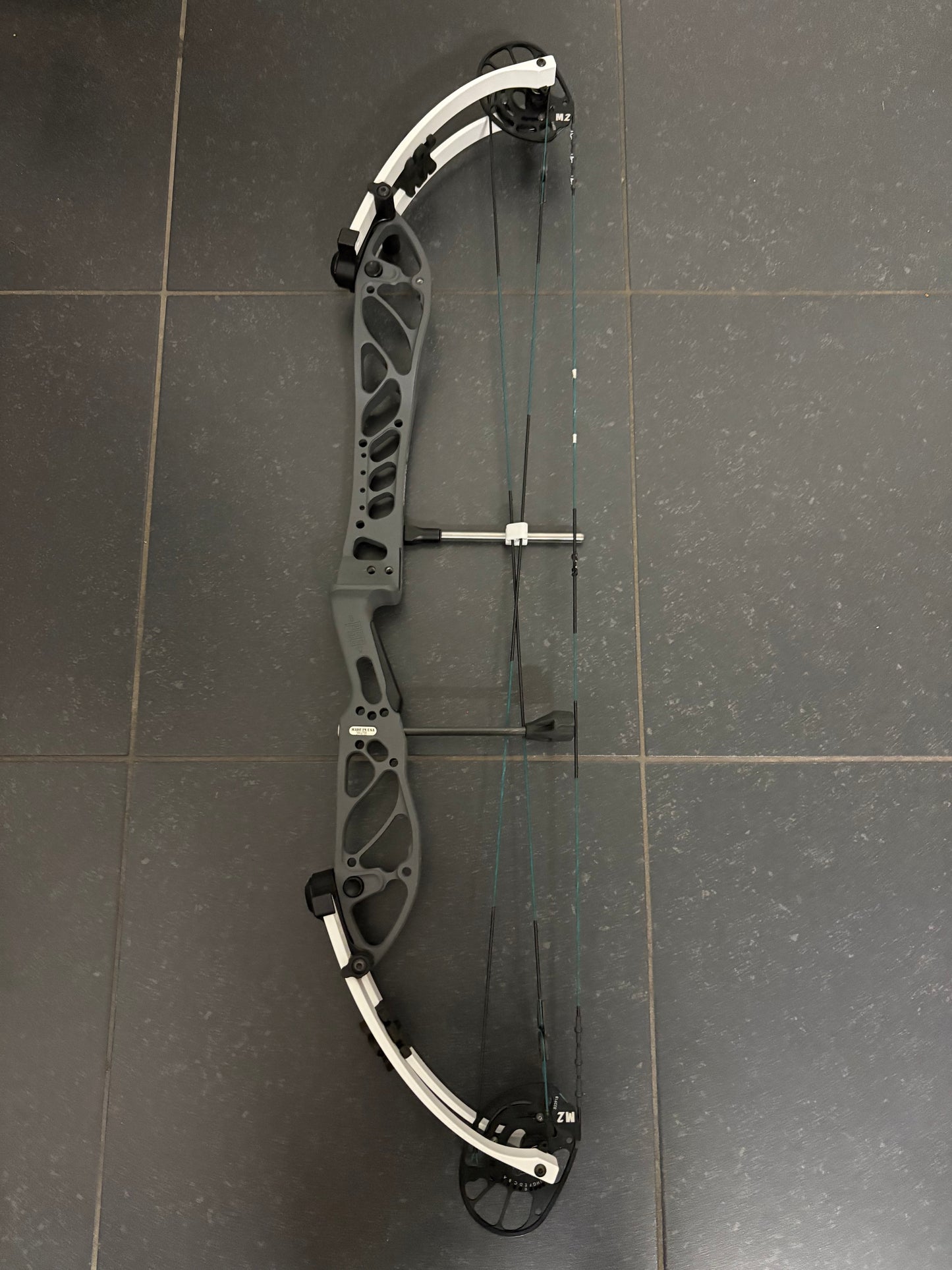 PSE Supra X 37 M2 Compound Bow RH Charcoal 50-60 lbs - Used