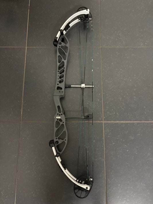 PSE Supra X 37 M2 Compound Bow RH Charcoal 50-60 lbs - Used