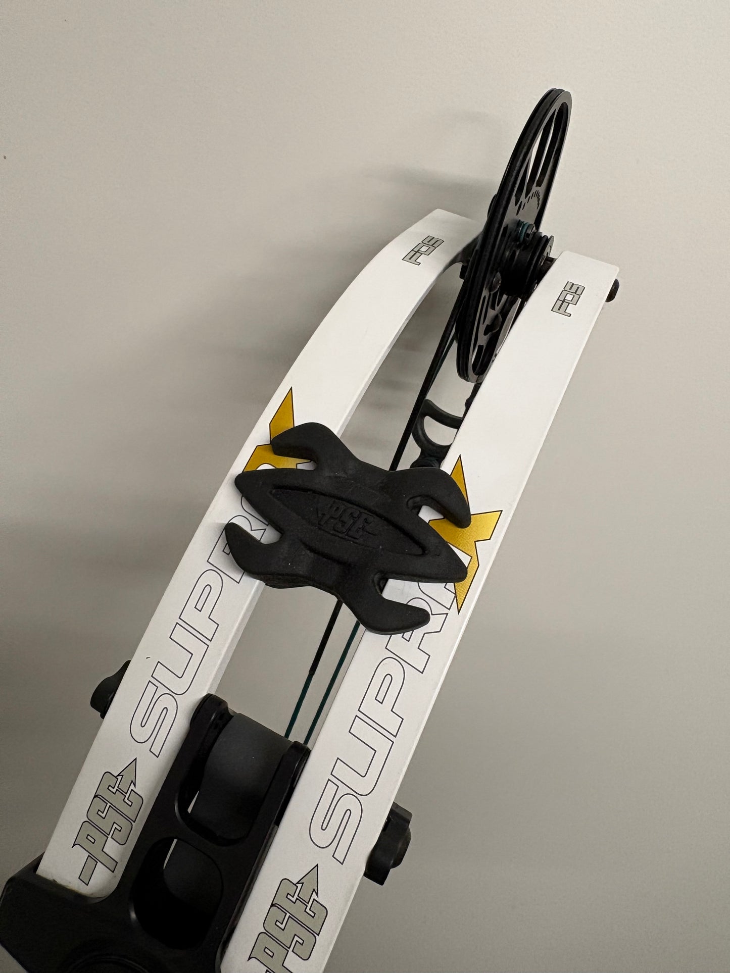 PSE Supra X 37 M2 Compound Bow RH Charcoal 50-60 lbs - Used
