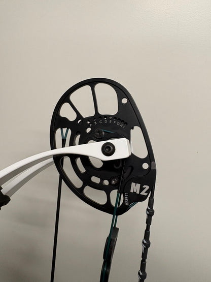 PSE Supra X 37 M2 Compound Bow RH Charcoal 50-60 lbs - Used