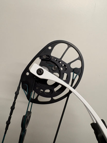 PSE Supra X 37 M2 Compound Bow RH Charcoal 50-60 lbs - Used