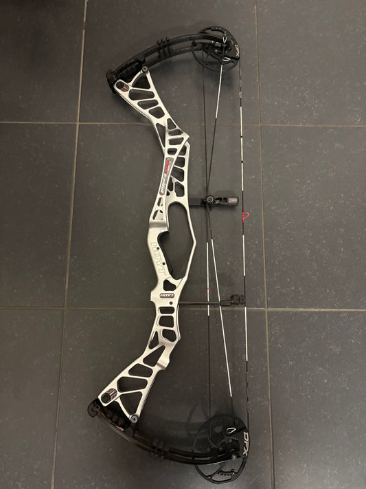 Hoyt HyperEdge Compound Bow RH Silver DFX #3 50-60 lbs - Used