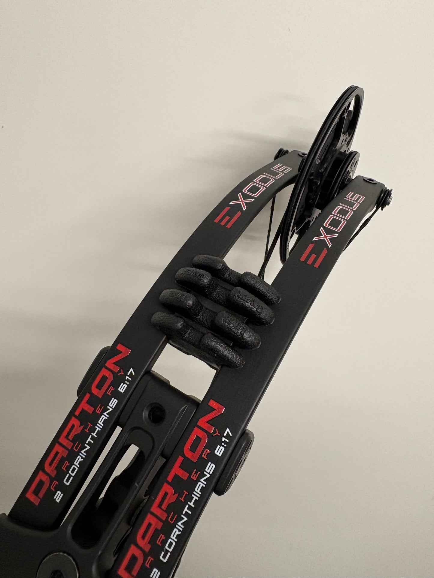 Darton Exodus Compound Bow RH/LH Black 40-50 lbs - Show Model (#1.4)